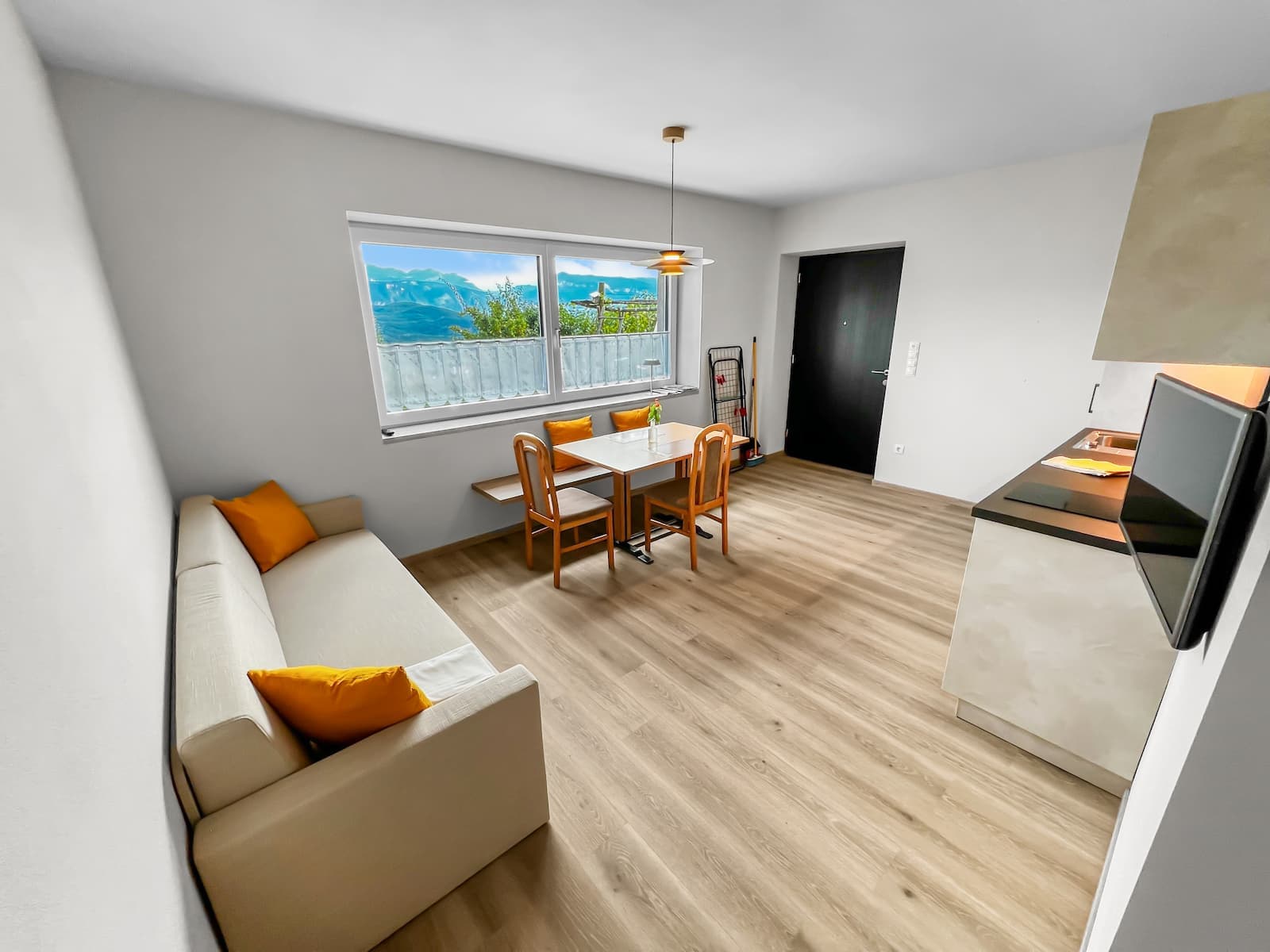 Apartment Kaki Essbereich