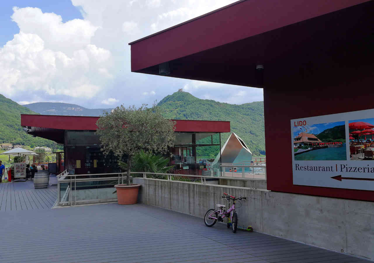 Eingang Strandbad Lido